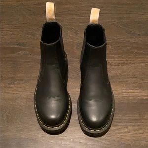 Dr. Marten’s Airwave black Chelsea boots
